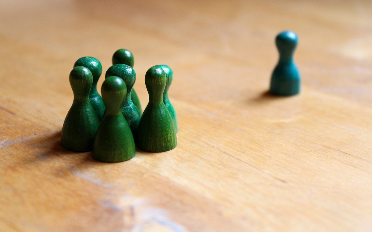 play figures, green, blue